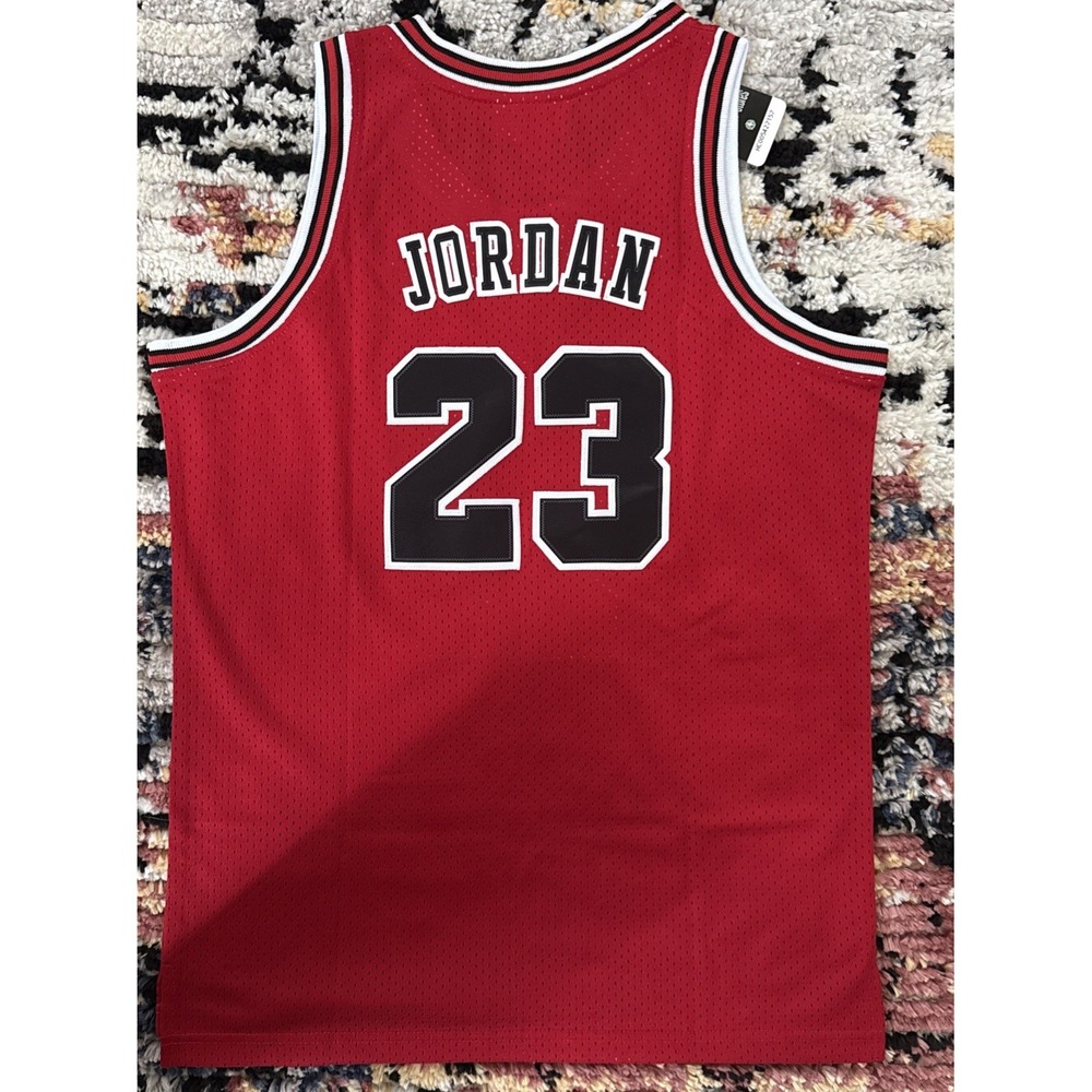 Michael Jordan Mitchell Ness 96 97 Bulls Jersey‎ XL 18/20 Youth